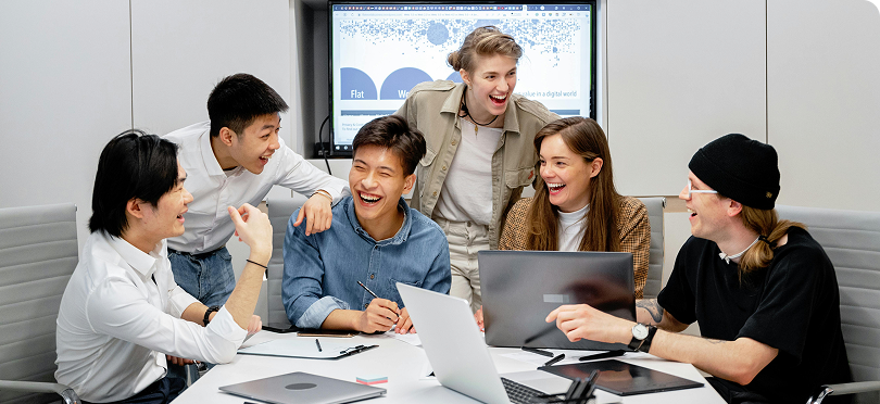 Team collaboration meeting